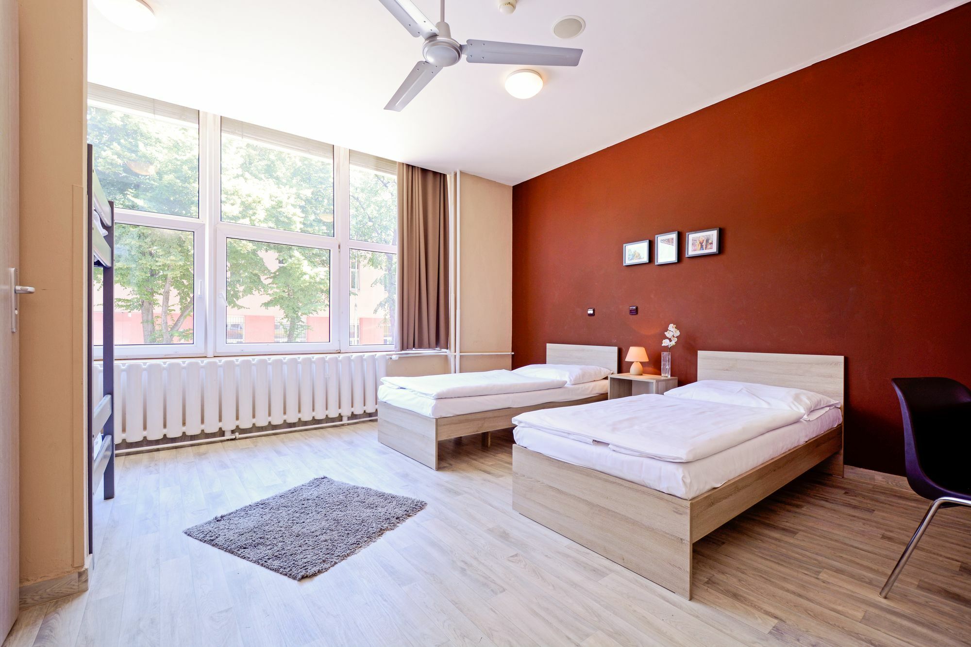 Plus Prague Hostel Bagian luar foto